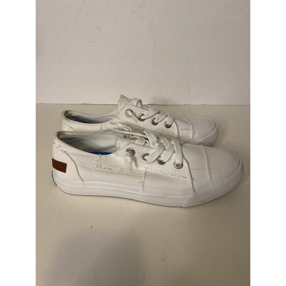 Blowfish Malibu Sneakers women's size 8.5 White slip on Unique design - Picture 5 of 9